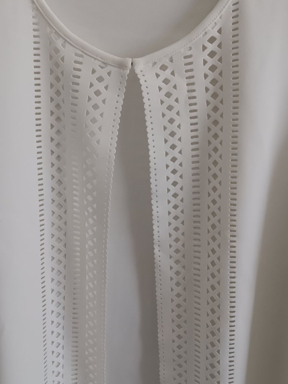 GRAVER Susan Graver LK Fusion Plus Regular Laser Cut Cardigan, Cream Sz 2X a6771 - Picture 3 of 5